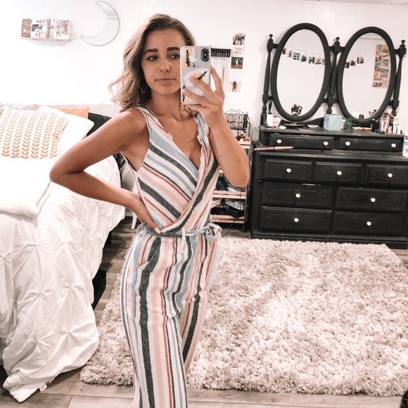 Adorable Stripe Jumpsuit!! - Picture 6 of 8